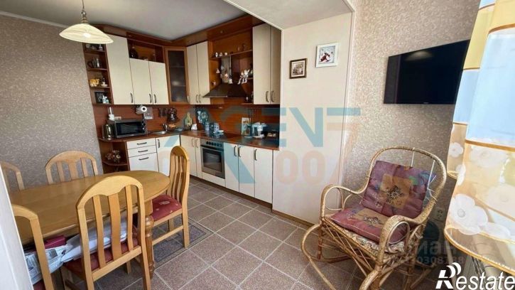 4-комн квартира улица Костюкова, 34,  д. 34