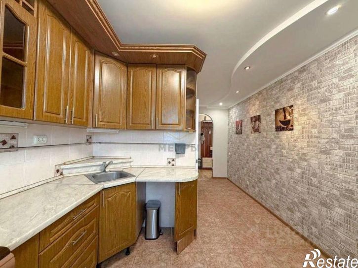 3-комн квартира улица Будённого, 6,  д. 6