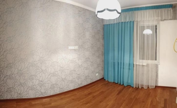 3-комн квартира Королева улица, 16