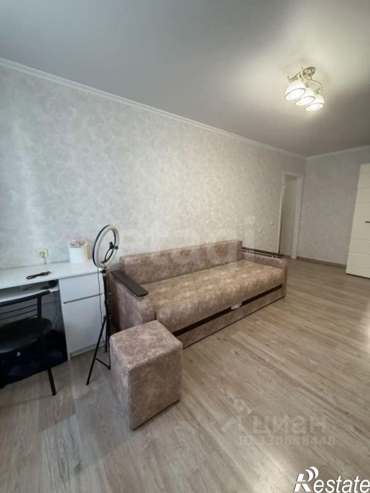 1-комн квартира улица 5 Августа, 37,  д. 37