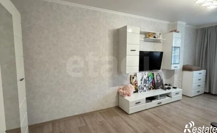 1-комн квартира улица 5 Августа, 37,  д. 37