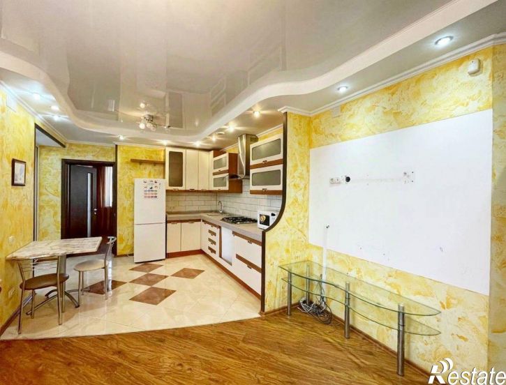 4-комн квартира улица Гоголя, 15,  д. 15