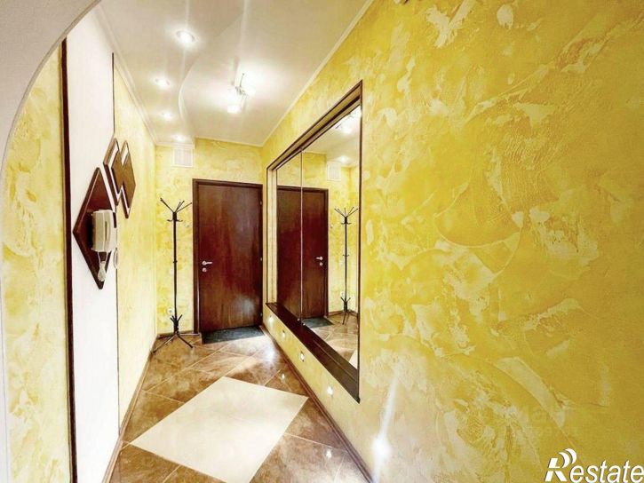 4-комн квартира улица Гоголя, 15,  д. 15
