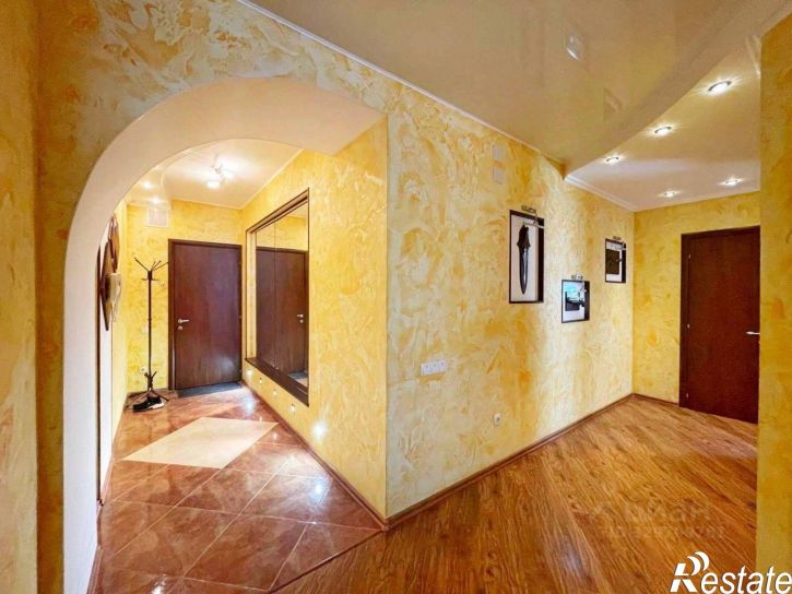 4-комн квартира улица Гоголя, 15,  д. 15