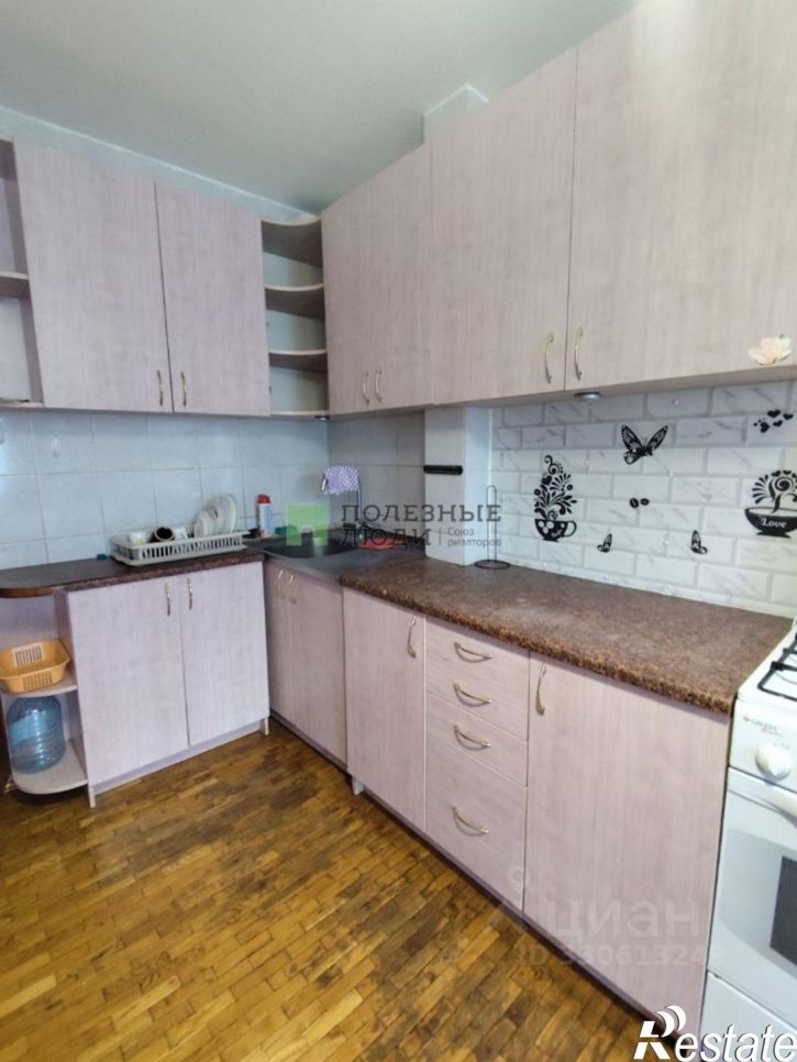 3-комн квартира пр-кт Славы, 18,  д. 18