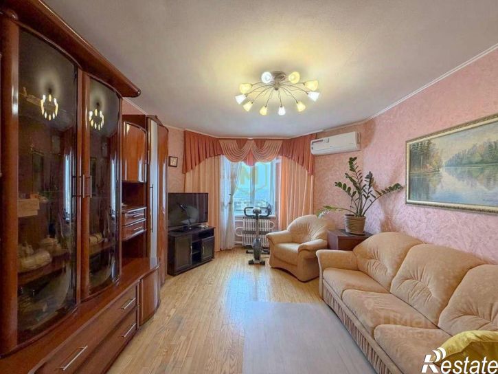 3-комн квартира улица Николая Чумичова, 70,  д. 70