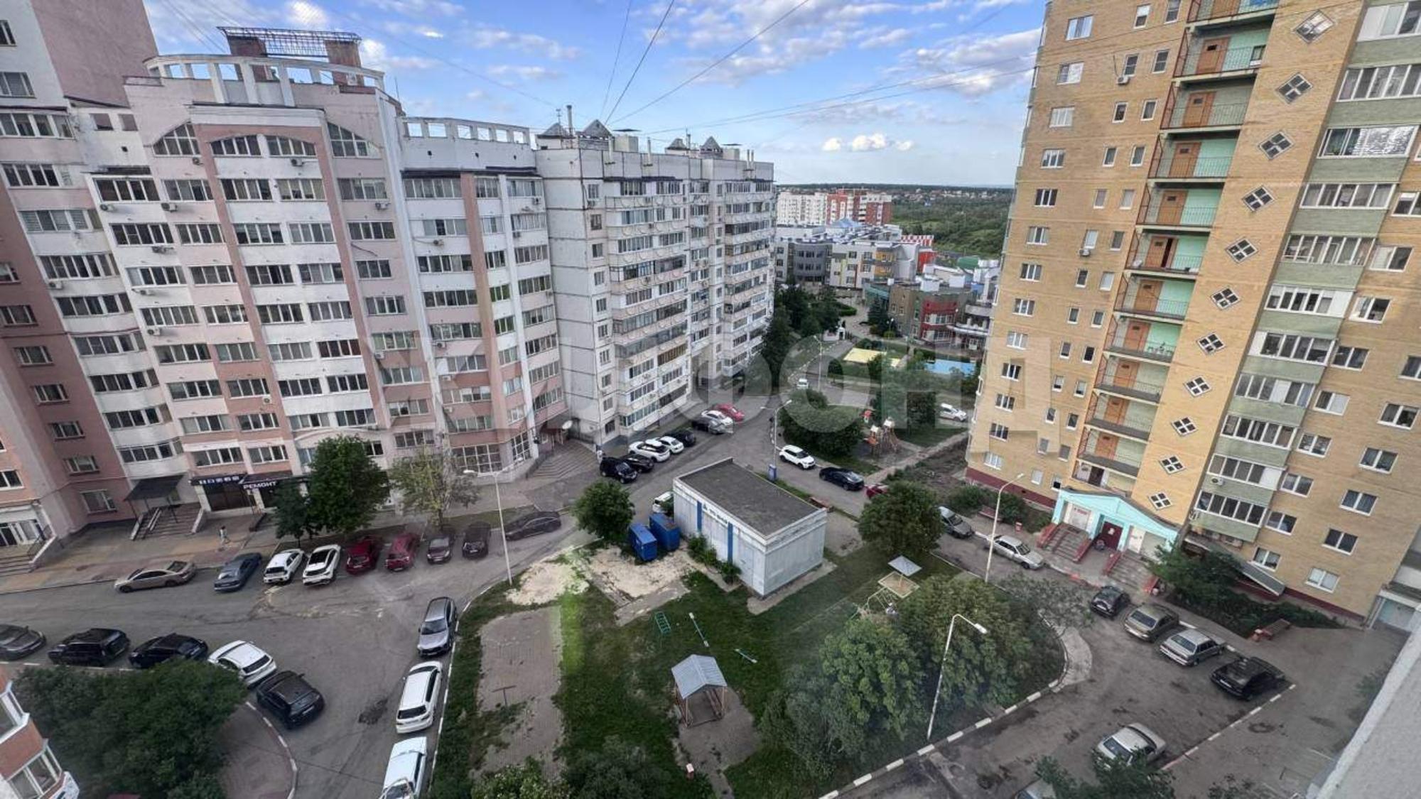 Купить квартиру за 13 500 000 рублей на Есенина ул., д.8