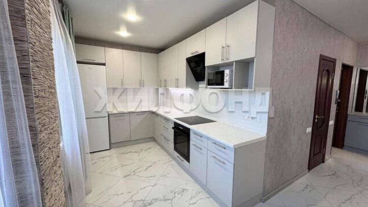 3-комн квартира Есенина ул., д.8