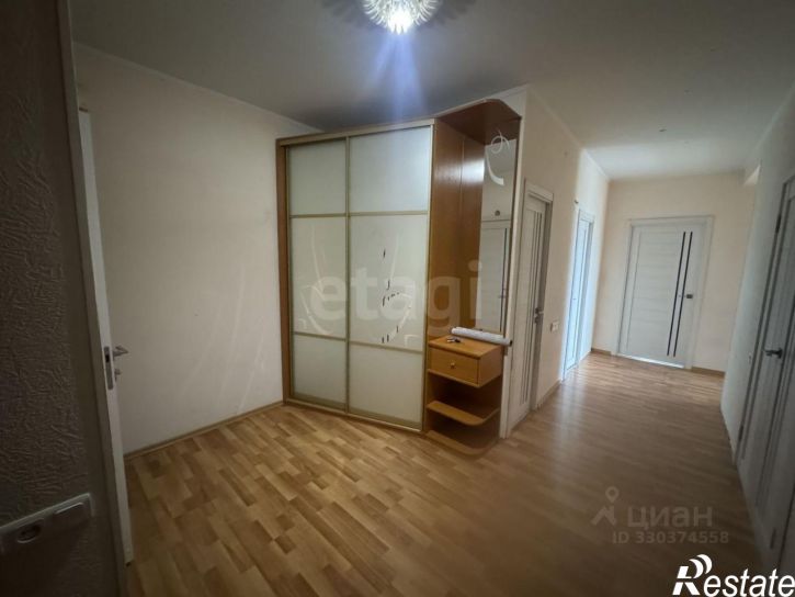 3-комн квартира улица Николая Чумичова, 70,  д. 70