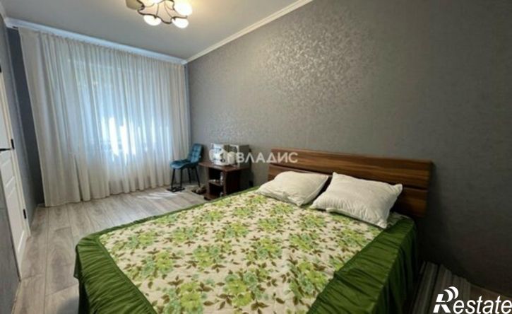 2-комн квартира пр-кт Б.Хмельницкого, 124,  д. 124