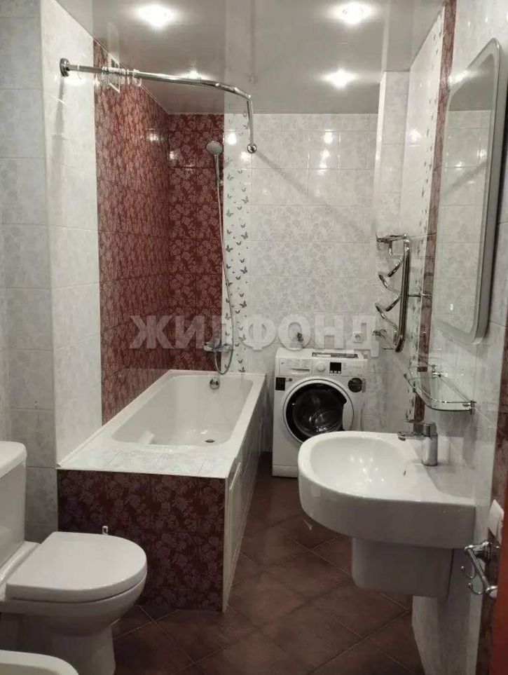 3-комн квартира Есенина ул., д.8