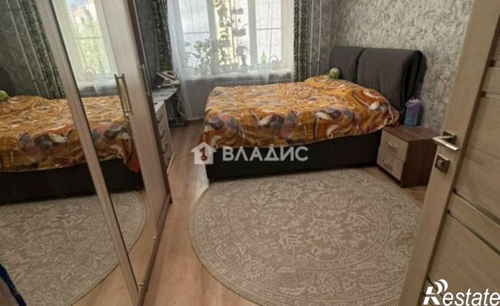 4-комн квартира проспект Славы, 47,  д. 47