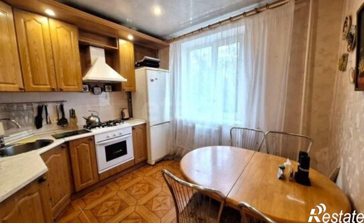 4-комн квартира улица Конева, 5,  д. 5