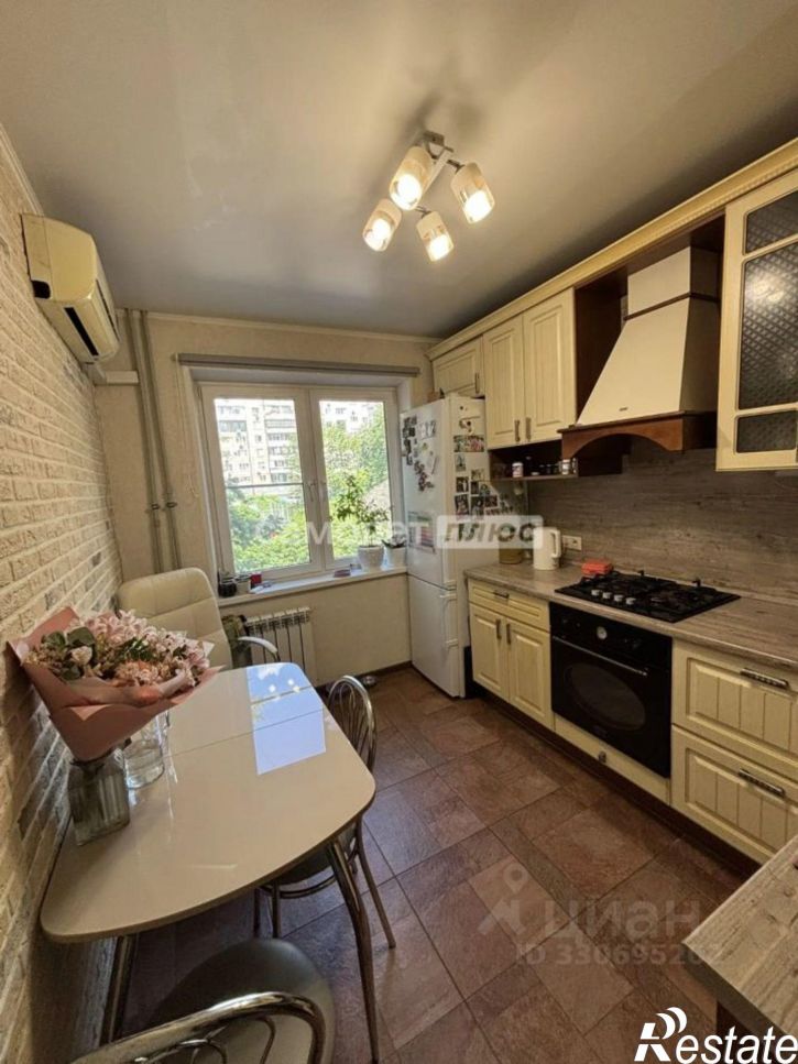 3-комн квартира пр-кт Ватутина, 22,  д. 22