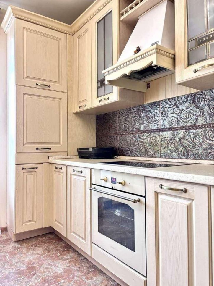 2-комн квартира Гостенская улица, 12