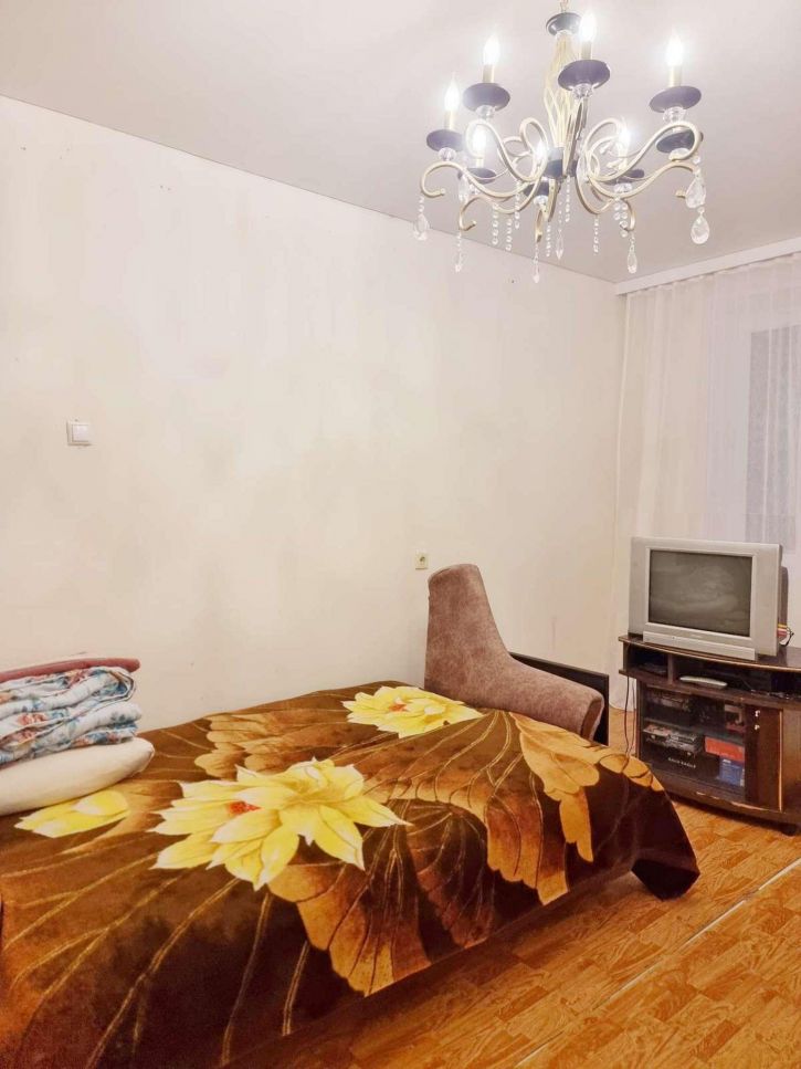 3-комн квартира Челюскинцев улица, 58