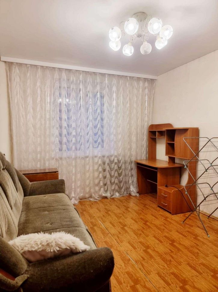 3-комн квартира Челюскинцев улица, 58