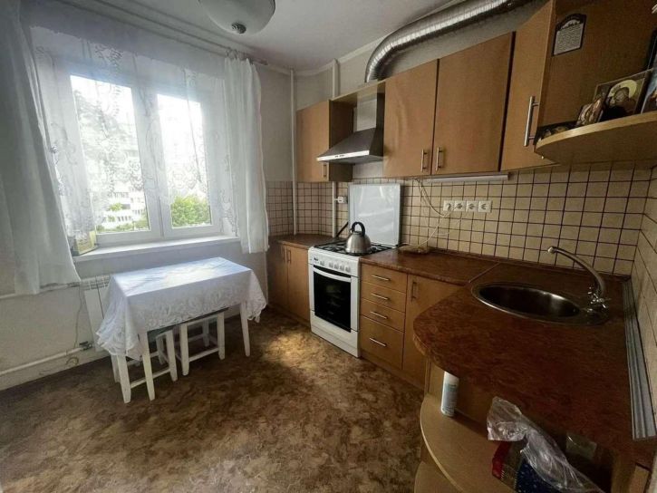 3-комн квартира 5 Августа улица, 17