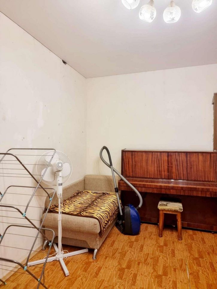 3-комн квартира Челюскинцев улица, 58