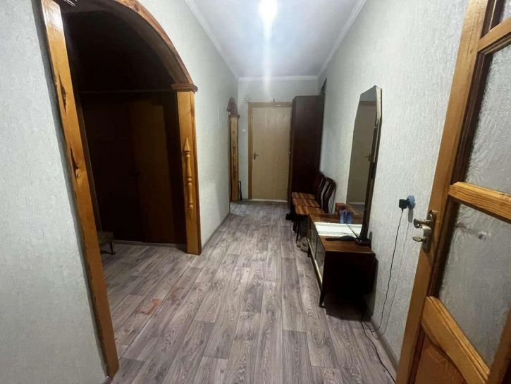 3-комн квартира 5 Августа улица, 17