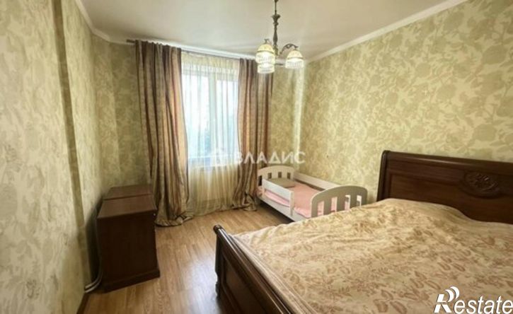 3-комн квартира улица Есенина, 44А,  д. 44А