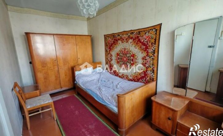 3-комн квартира пр-кт Б.Хмельницкого, 183,  д. 183