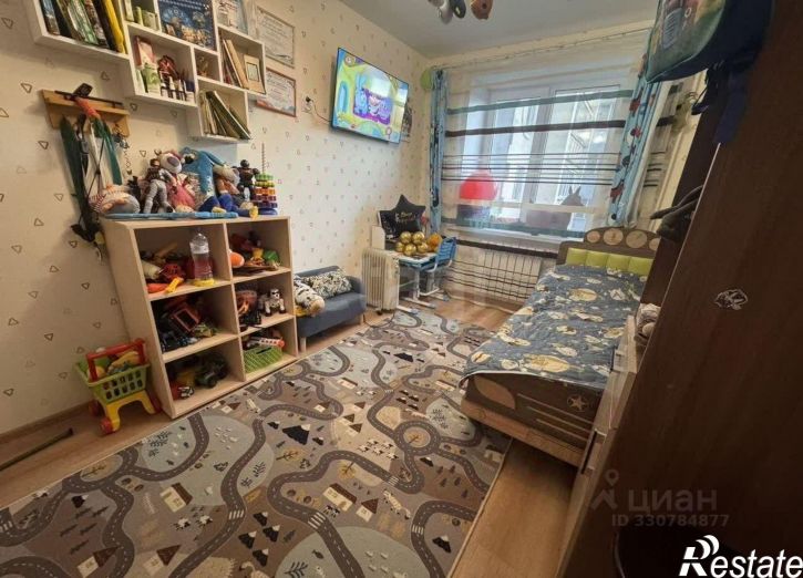 4-комн квартира проспект Славы, 47,  д. 47