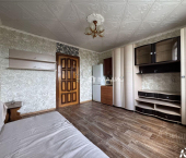 комната 102 кв м улица Железнякова, 18