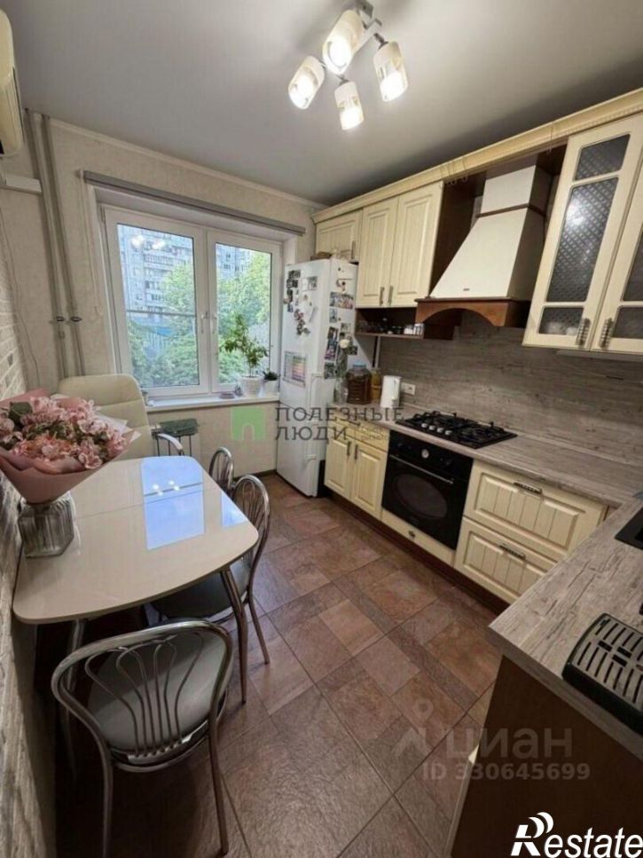 3-комн квартира пр-кт Ватутина, 22,  д. 22