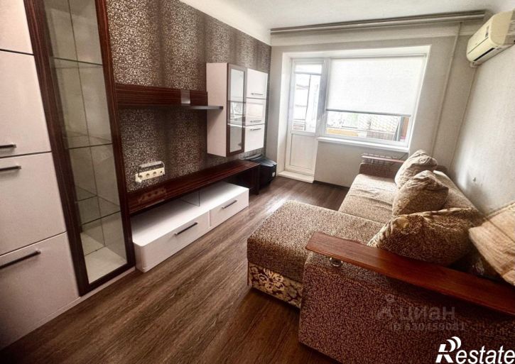 1-комн квартира пр-кт Славы, 7а,  д. 7а