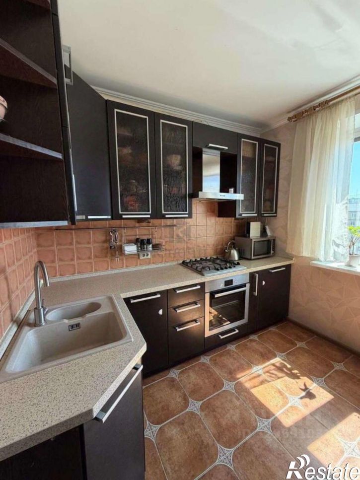 2-комн квартира ул 5 Августа, 17,  д. 17