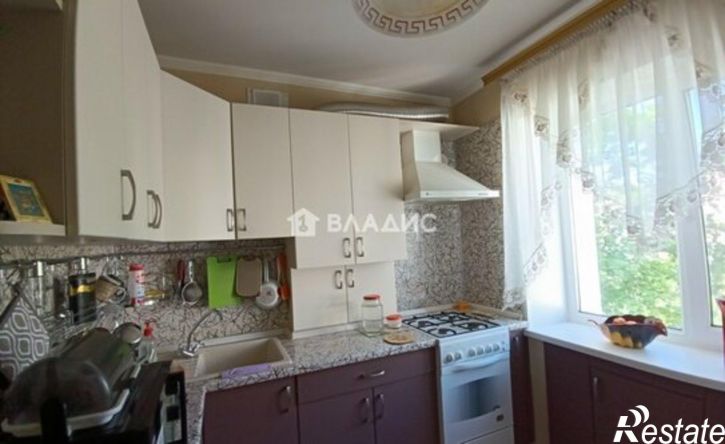 3-комн квартира пр-кт Славы, 76/9,  д. 76/9