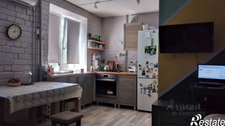2-комн квартира улица Попова, 100,  д. 100