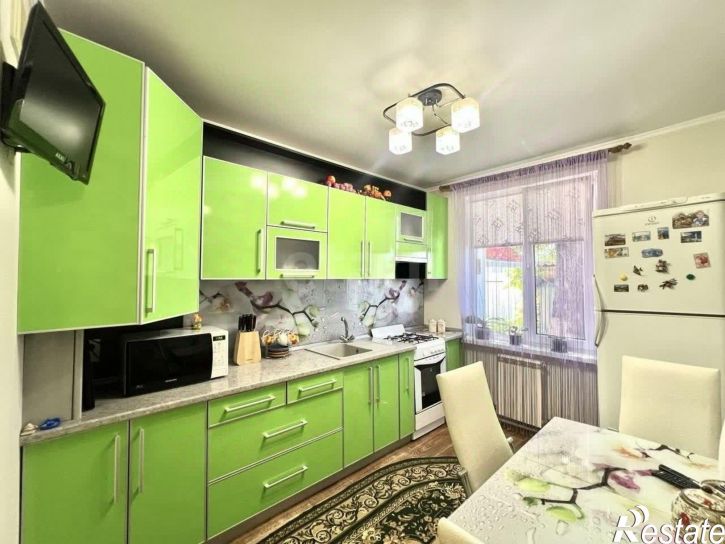 2-комн квартира Красная улица, 11,  д. 11