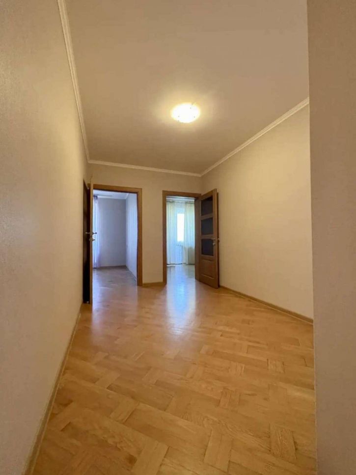 4-комн квартира Молодежная улица, 22
