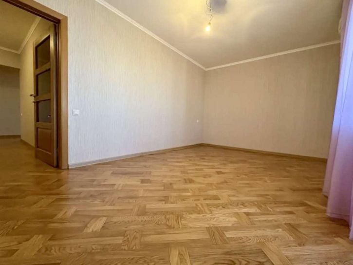 4-комн квартира Молодежная улица, 22