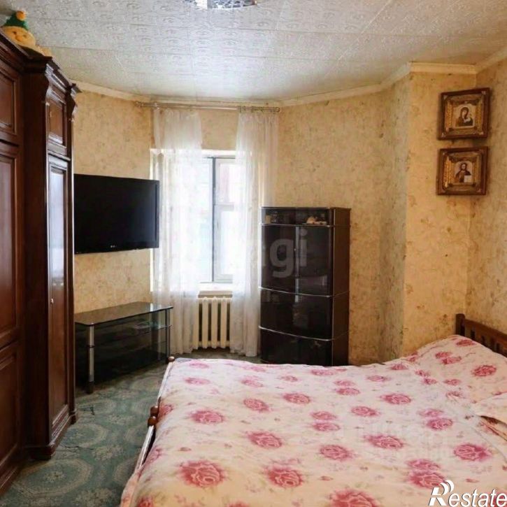 3-комн квартира улица Николая Чумичова, 70,  д. 70