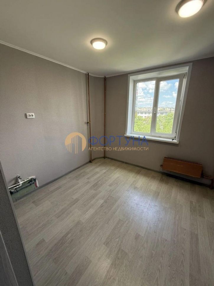 4-комн квартира Октябрьская ул, 63