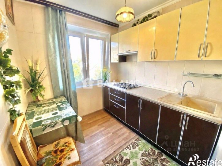 4-комн квартира улица Николая Чумичова, 55,  д. 55