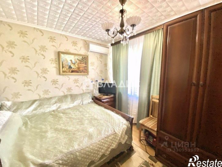 4-комн квартира улица Николая Чумичова, 55,  д. 55