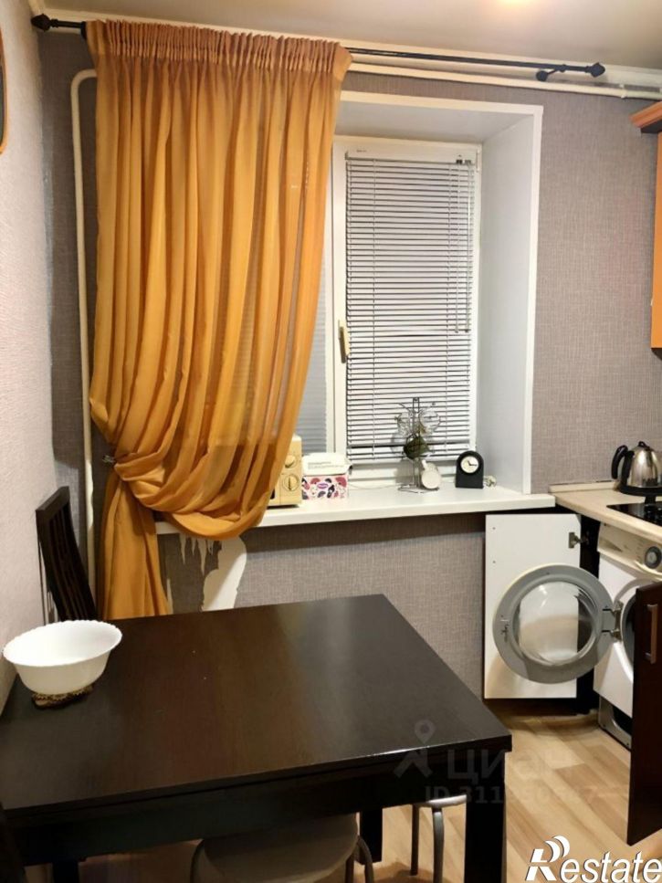 2-комн квартира улица Железнякова, 17Б,  д. 17Б
