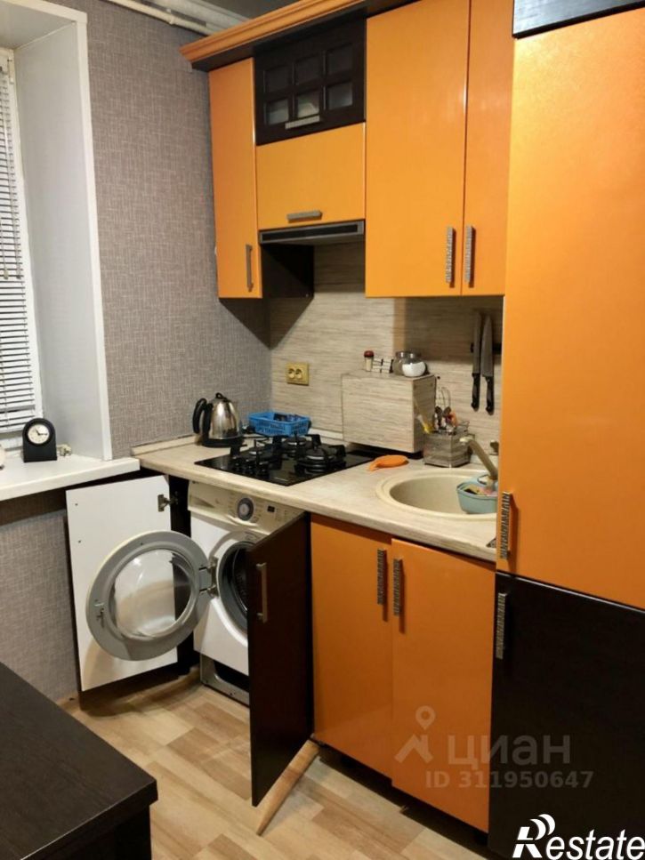 2-комн квартира улица Железнякова, 17Б,  д. 17Б