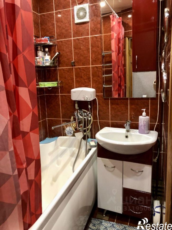 2-комн квартира улица Железнякова, 17Б,  д. 17Б