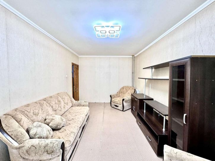 3-комн квартира Конева улица, 19