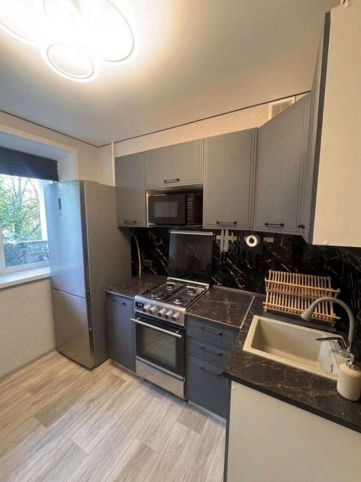 1-комн квартира Попова улица, 68А