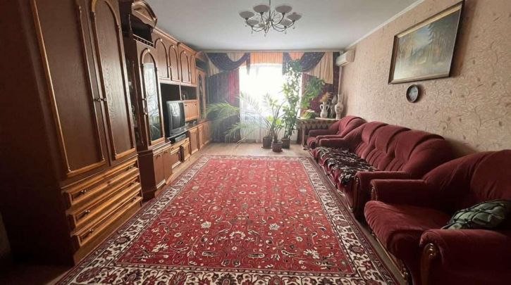 3-комн квартира Белгородского Полка улица, 67
