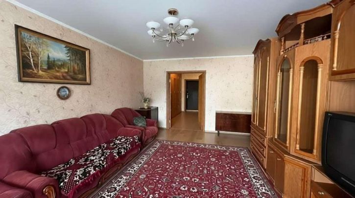 3-комн квартира Белгородского Полка улица, 67
