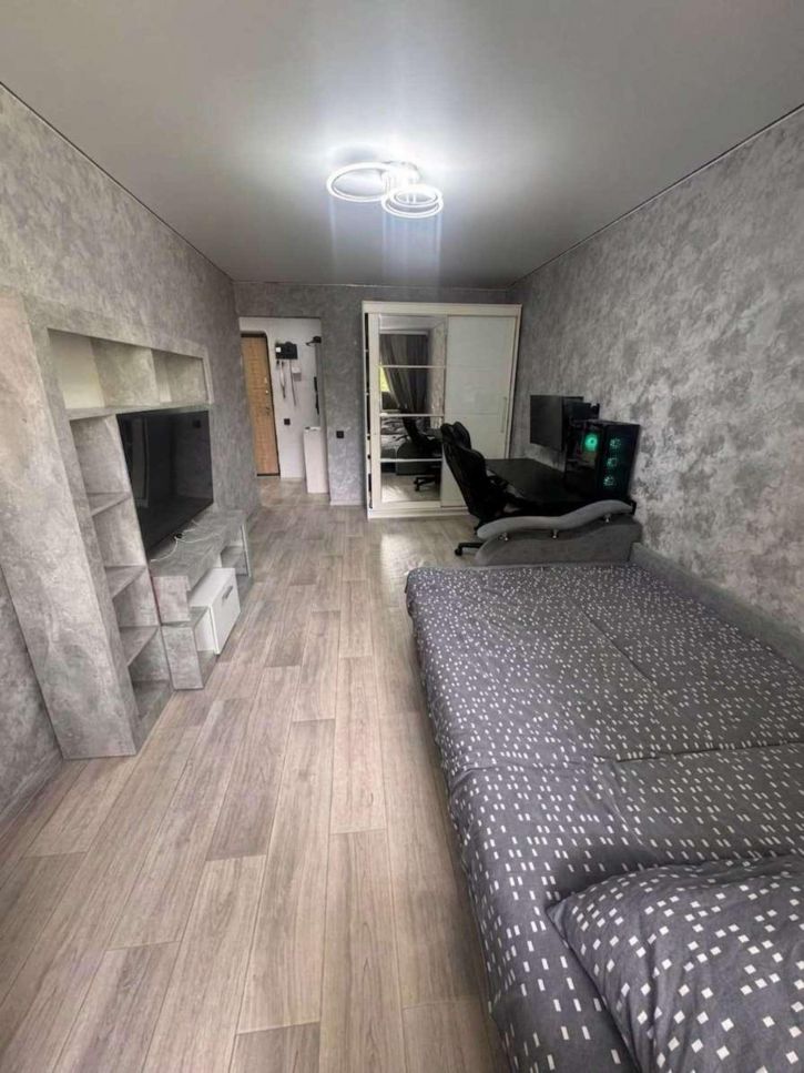 1-комн квартира Попова улица, 68А