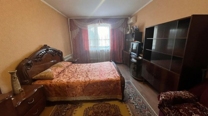 3-комн квартира Белгородского Полка улица, 67