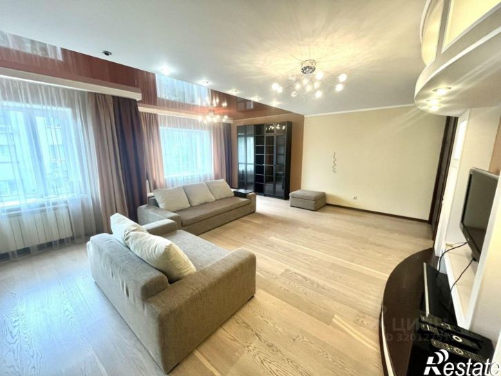 3-комн квартира бульвар Юности, 23,  д. 23